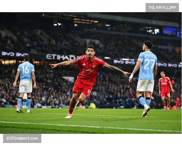 诺丁汉森林4-1大胜伯恩利，保级形势出现转机